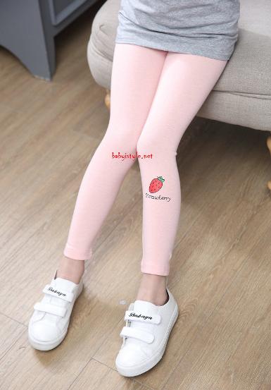 *Sales เด็กโต-เลกกิ้งขายาวสีชมพู ลาย Strawberry เอวยางยืด ไซส์ 120 รหัส KKK325A